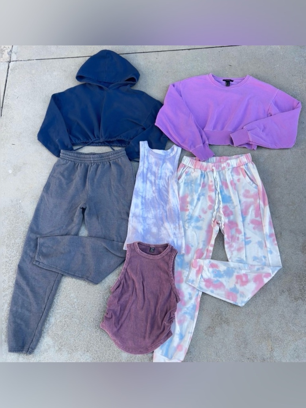 Women’s clothing bundle